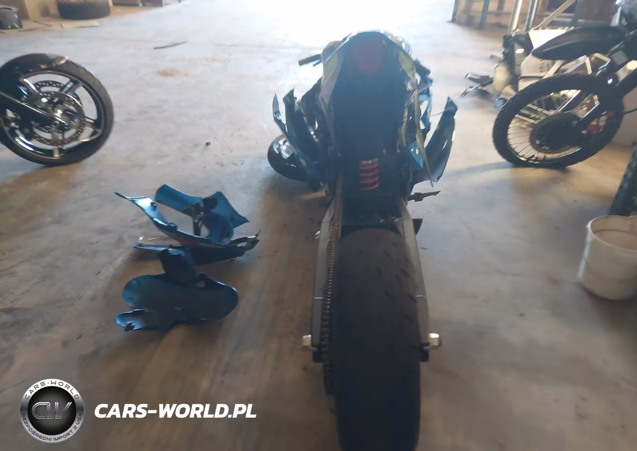 2017 Suzuki Gsx-R1000 VIN:JS1DM11B3H2100809 - 6