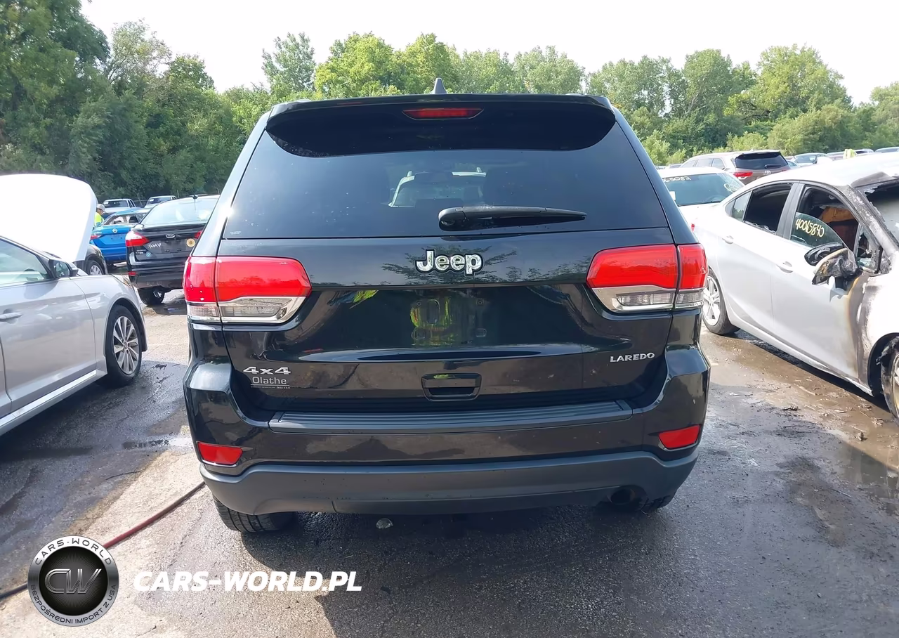 2014 Jeep Grand Cherokee Laredo VIN:1C4RJFAG5EC104783 - 17