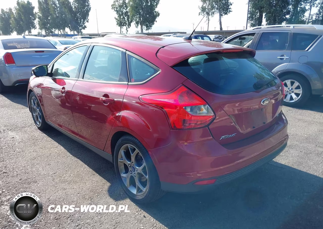 2014 Ford Focus Se VIN:1FADP3K23EL131996 - 3