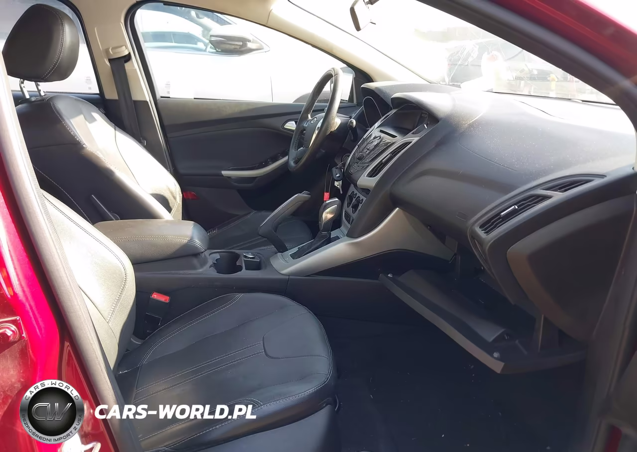 2014 Ford Focus Se VIN:1FADP3K23EL131996 - 5