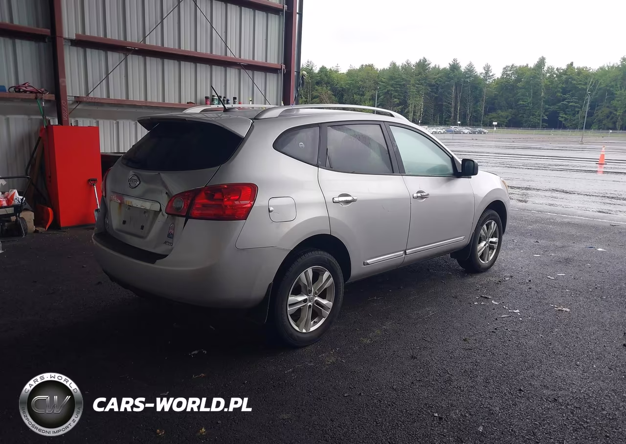 2015 Nissan Rogue Select S VIN:JN8AS5MV2FW764623 - 4