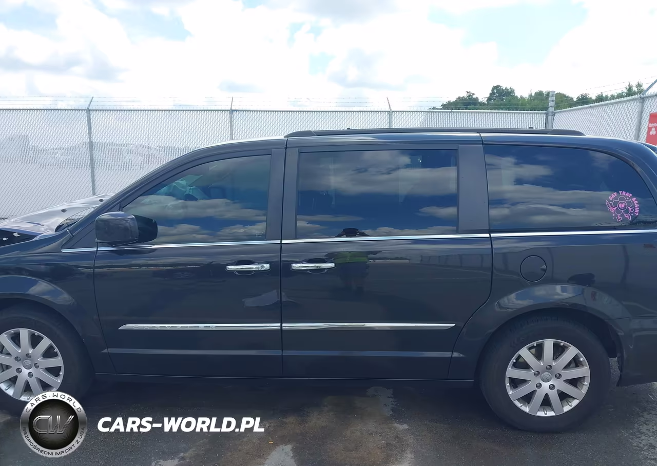 2014 Chrysler Town & Country Touring VIN:2C4RC1BG6ER453891 - 14