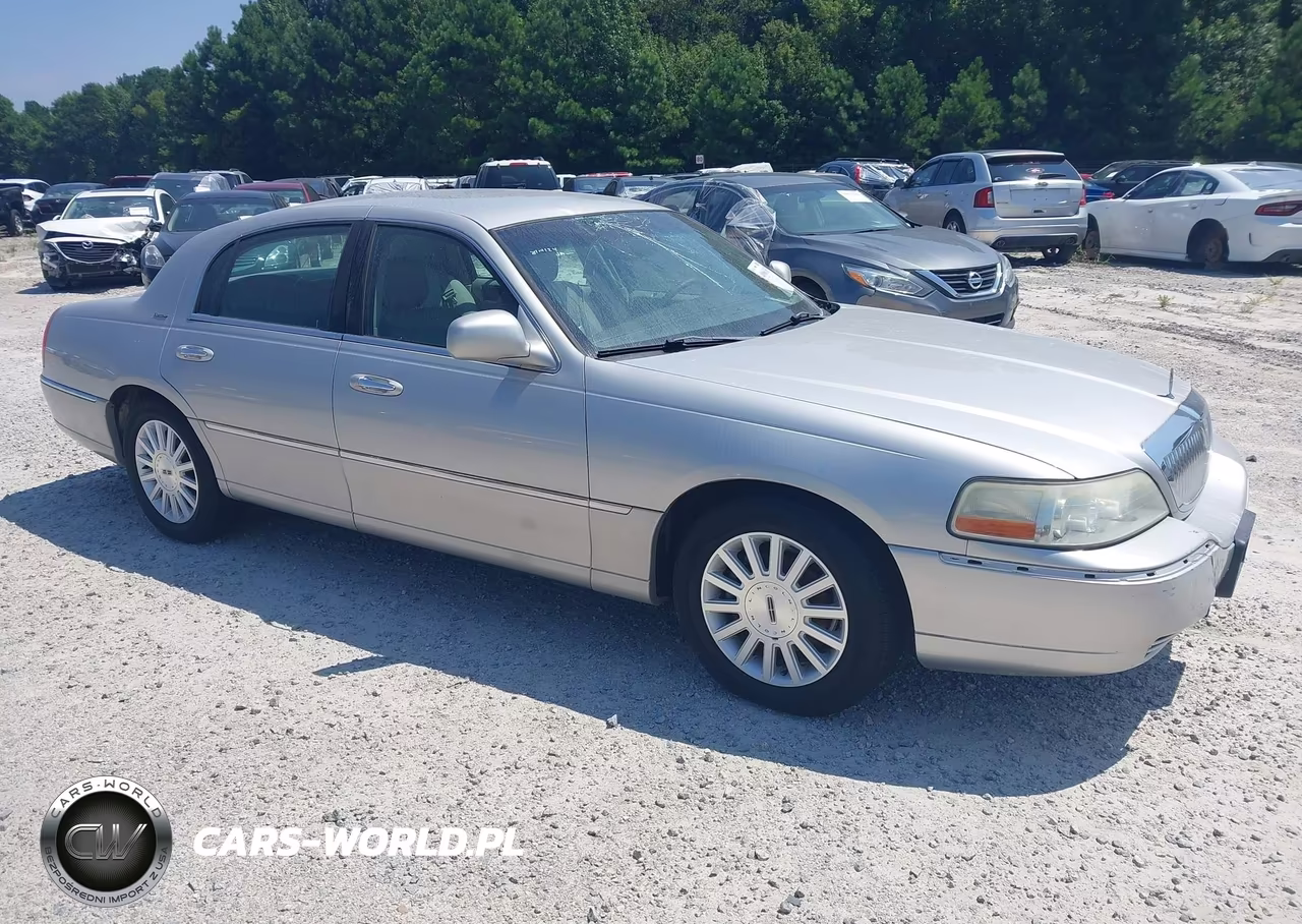 2003 Lincoln Town Car Executive