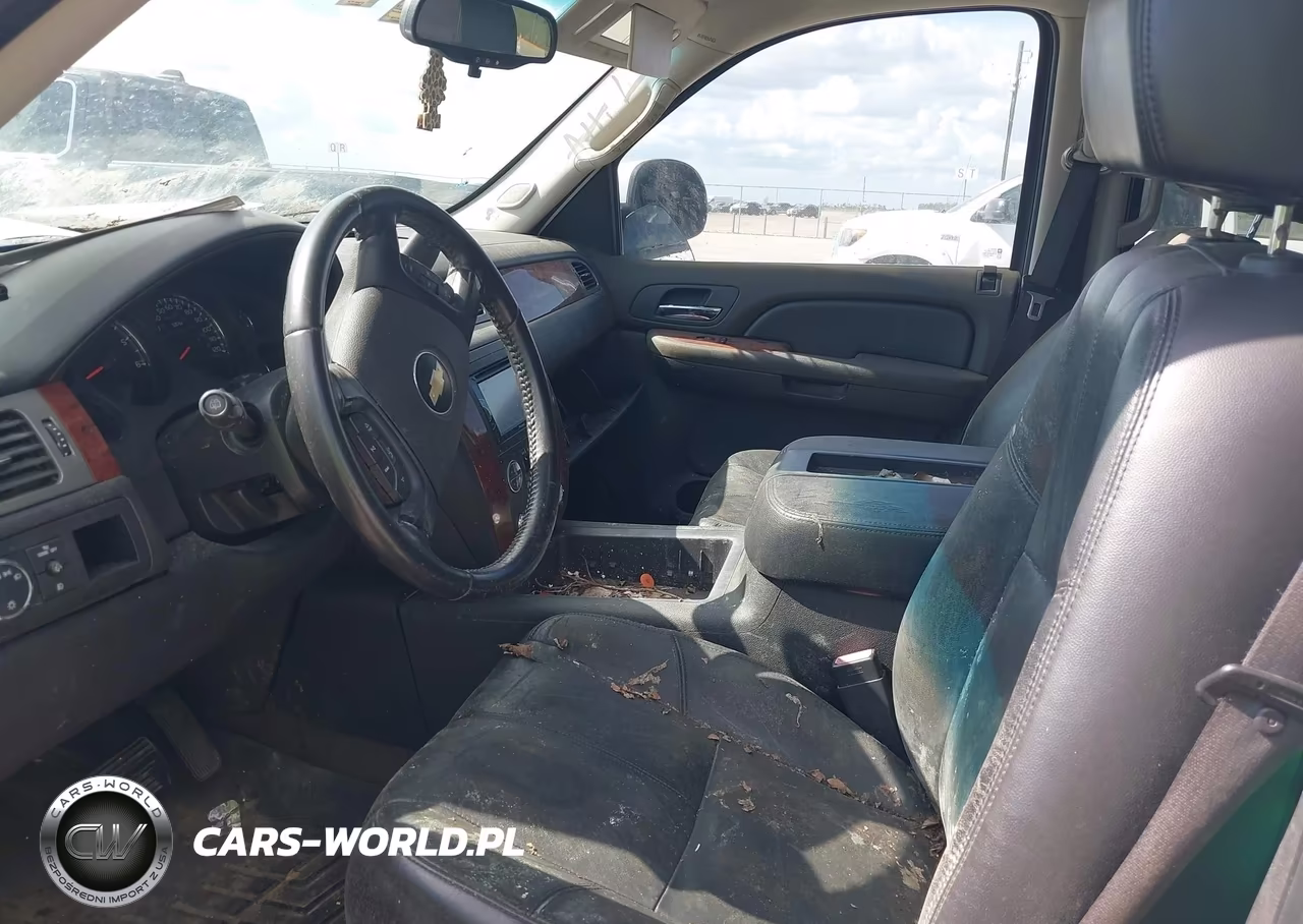 2009 Chevrolet Tahoe Lt2 VIN:1GNFC23069R173935 - 5