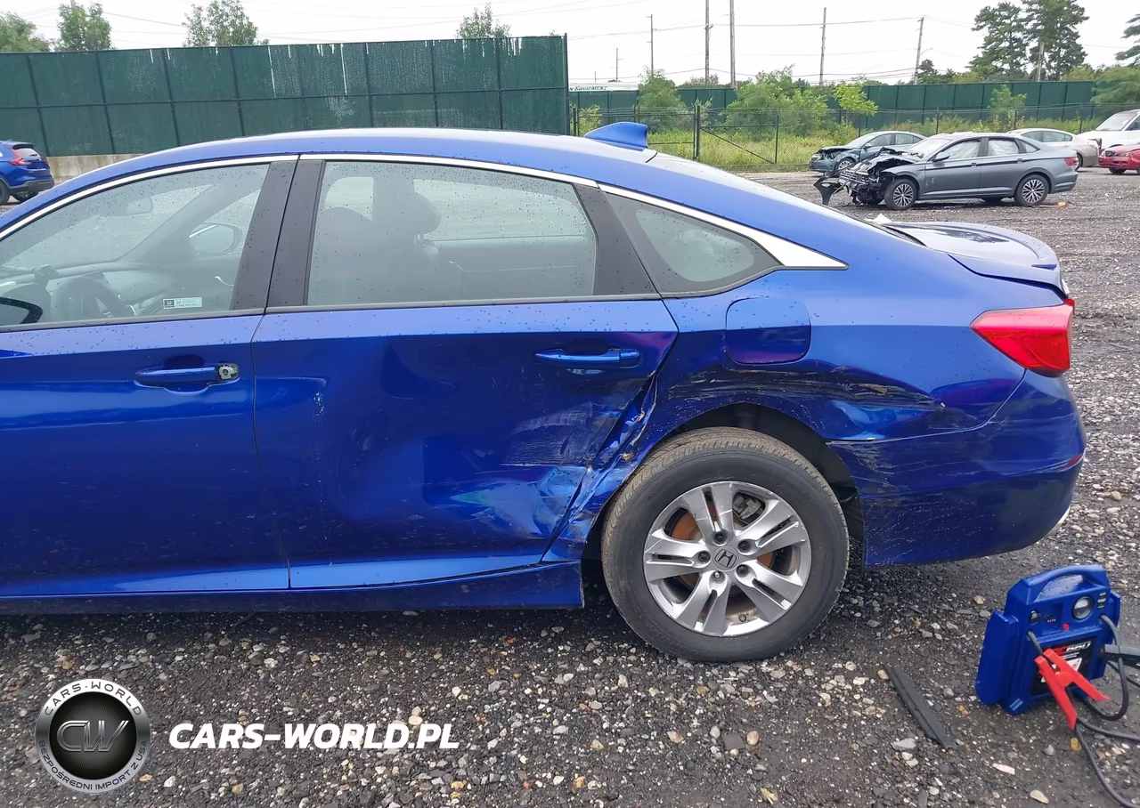 2019 Honda Accord Sport VIN:1HGCV1F3XKA107738 - 6