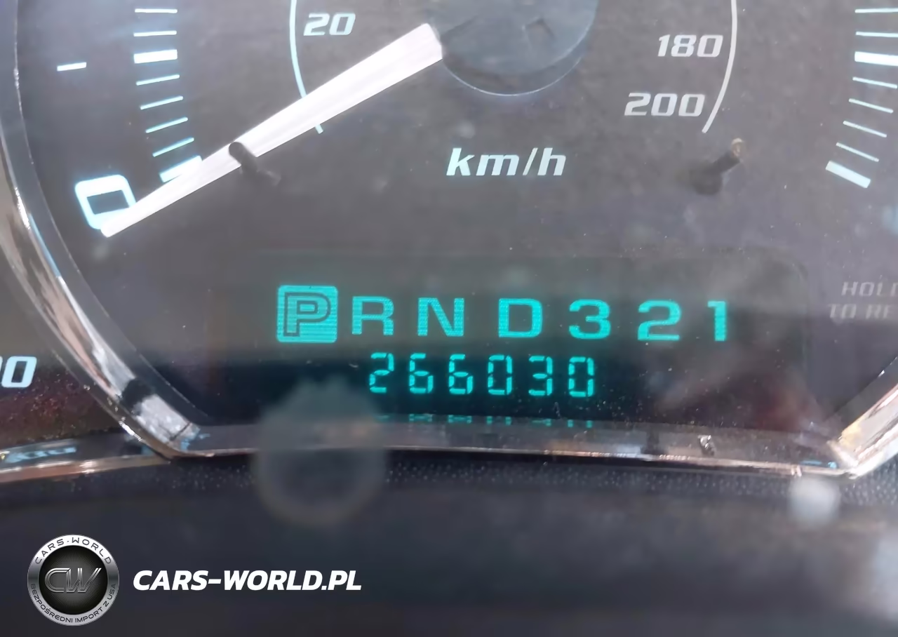 2000 Chevrolet Silverado C1500 VIN:1GCEC14T7YZ224879 - 15