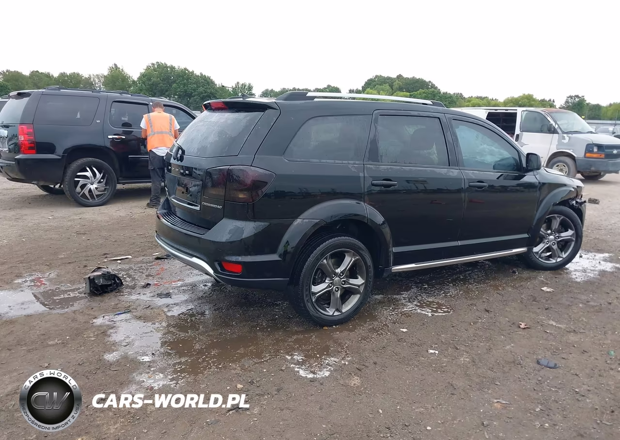 2015 Dodge Journey Crossroad VIN:3C4PDCGB6FT610699 - 4