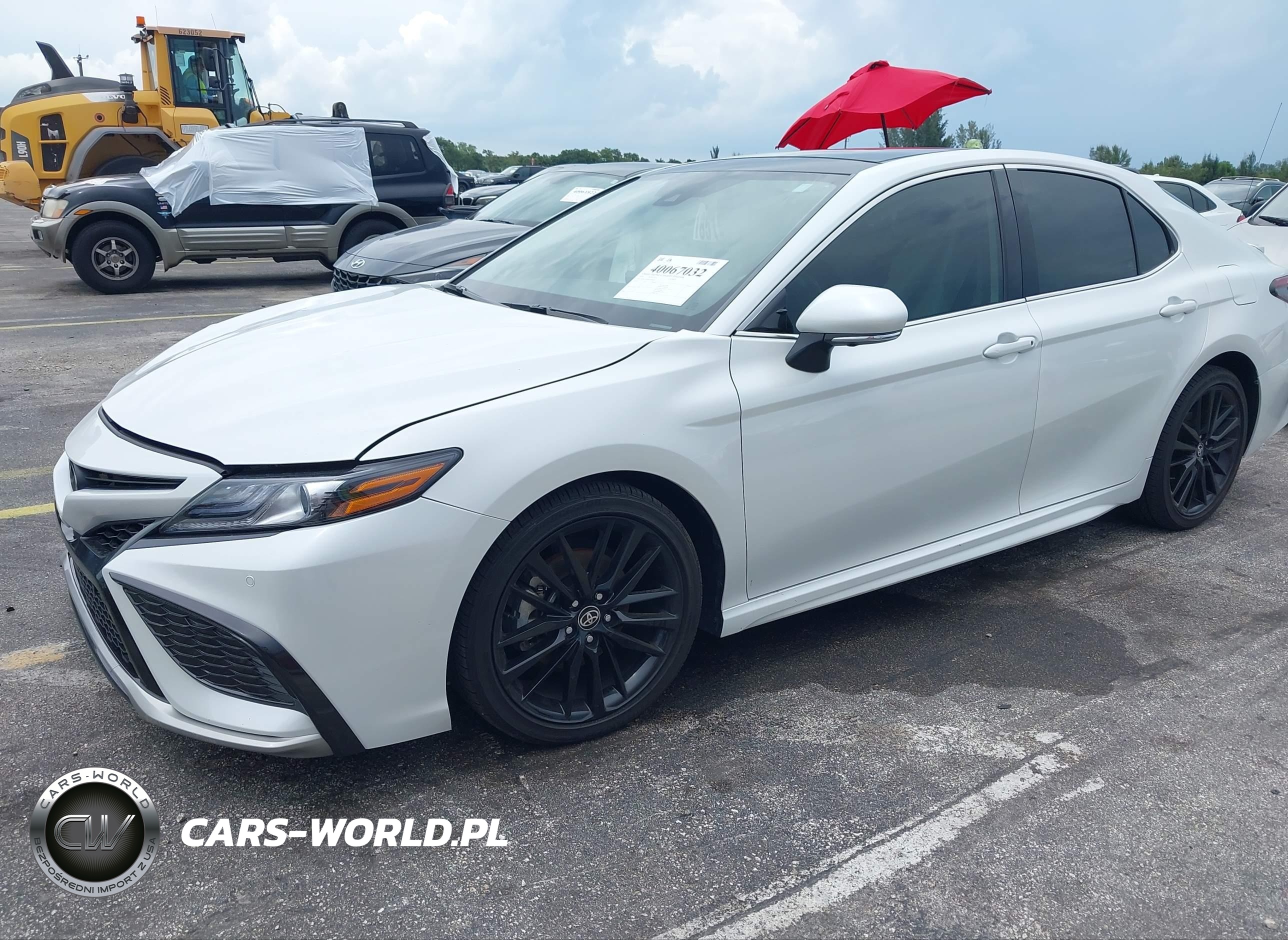 TOYOTA CAMRY VIN:4T1KZ1AK8RU098040 - 2