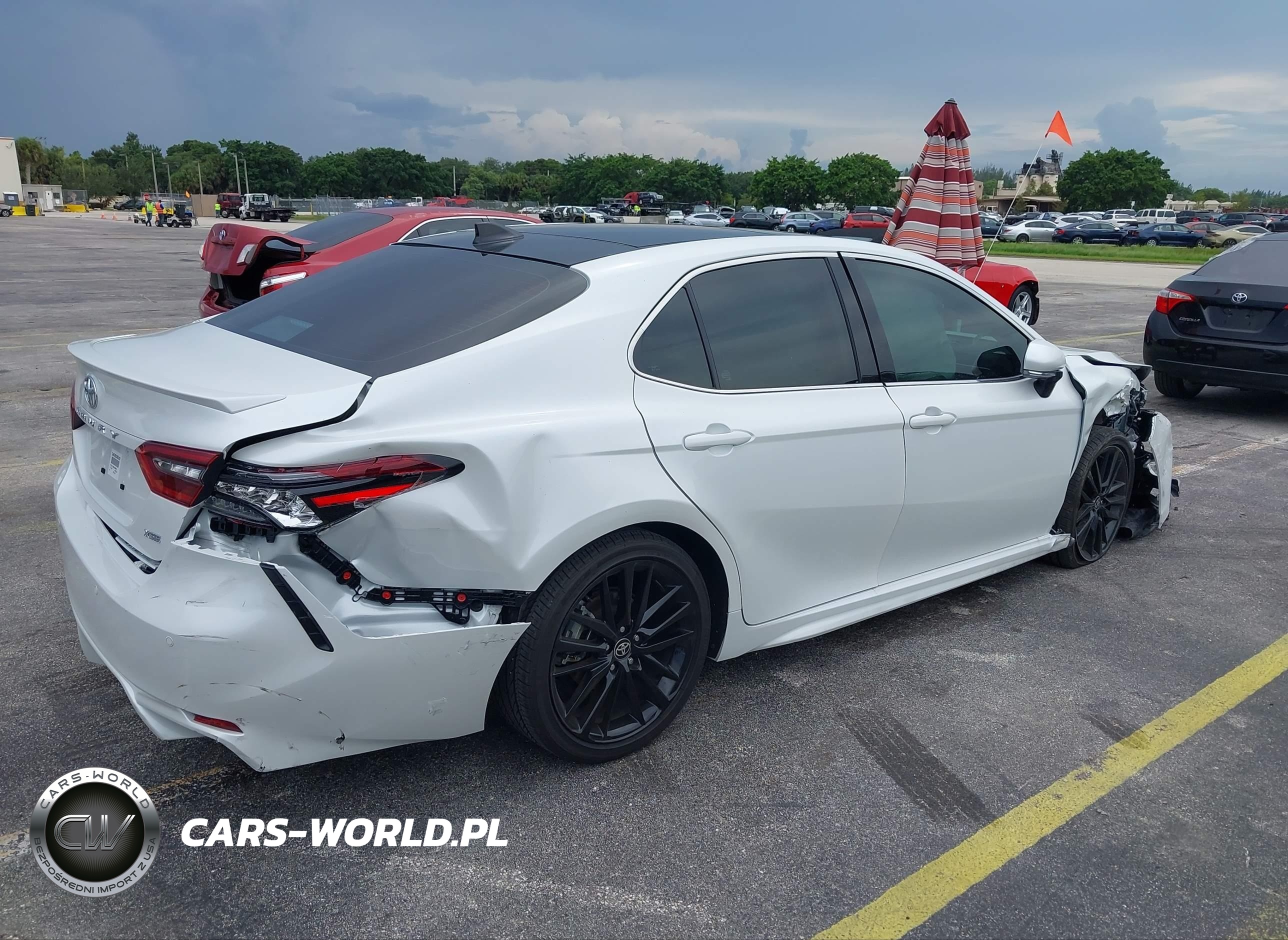 TOYOTA CAMRY VIN:4T1KZ1AK8RU098040 - 4