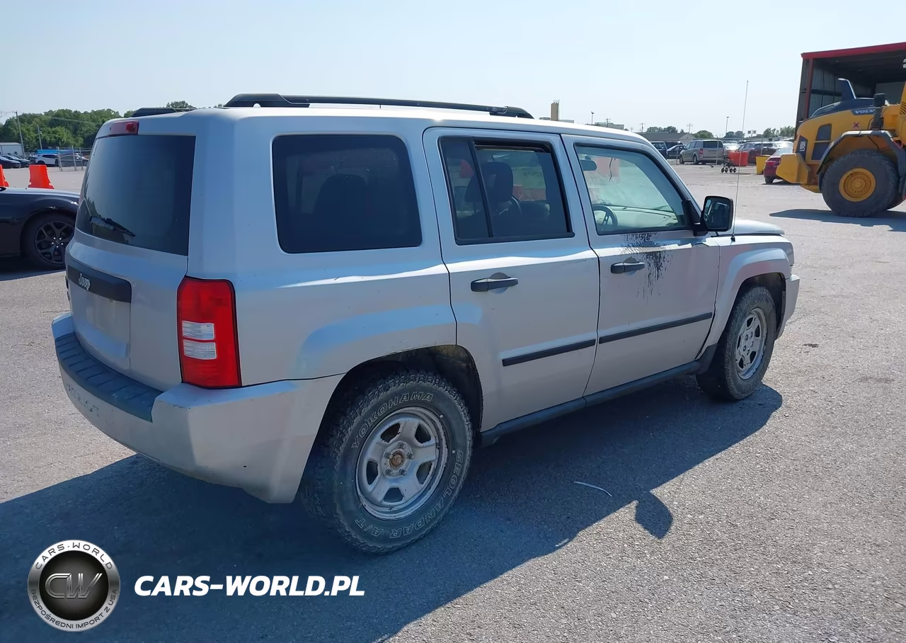2009 Jeep Patriot Sport VIN:1J4FF28B29D243268 - 4