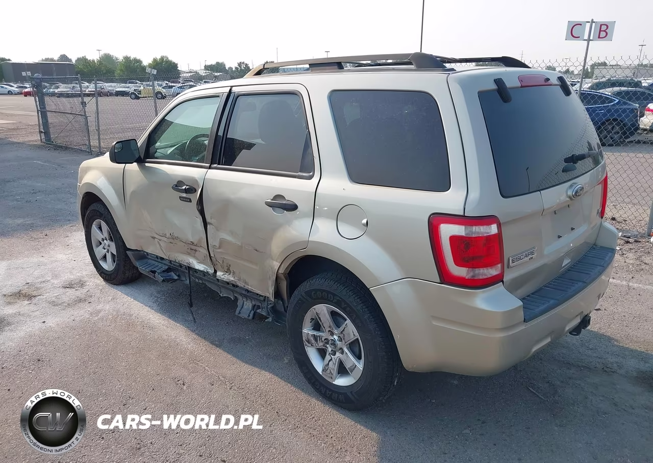 2012 Ford Escape Xlt VIN:1FMCU9DG4CKC83830 - 3