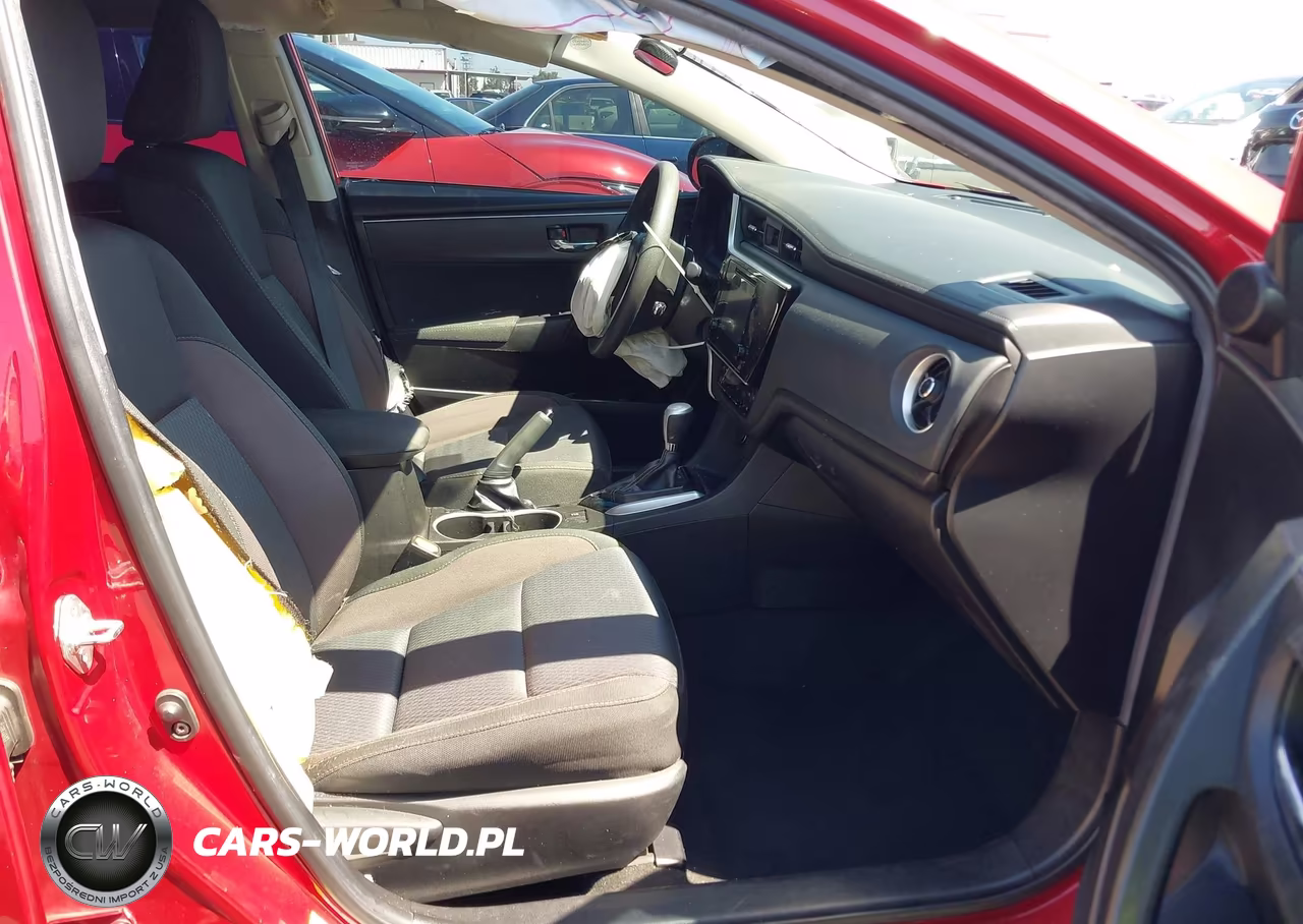 2018 Toyota Corolla Le VIN:5YFBURHE5JP792591 - 5