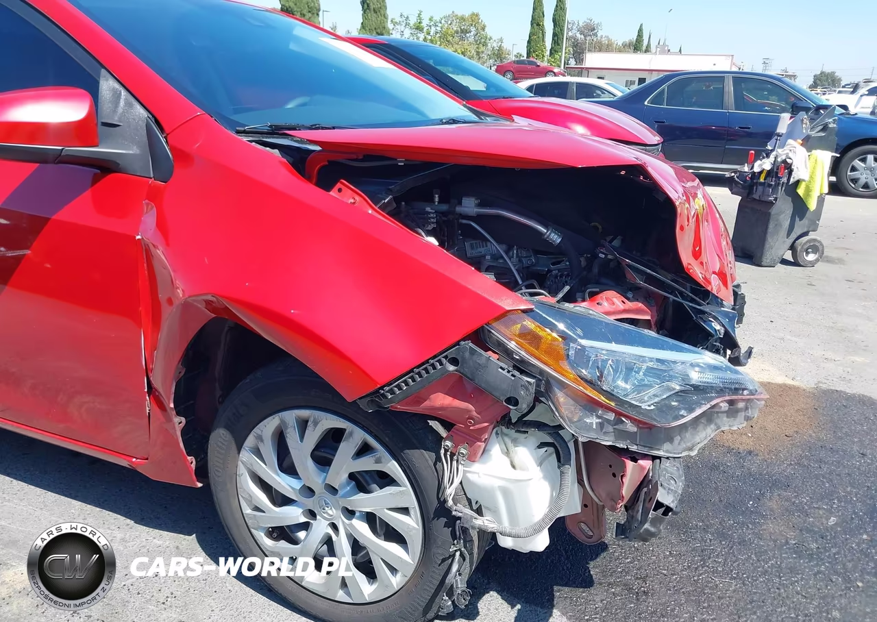 2018 Toyota Corolla Le VIN:5YFBURHE5JP792591 - 6