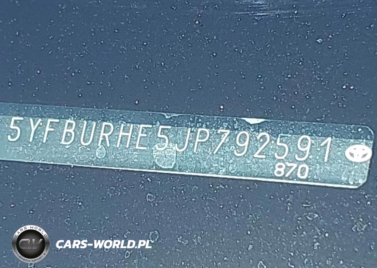 2018 Toyota Corolla Le VIN:5YFBURHE5JP792591 - 9