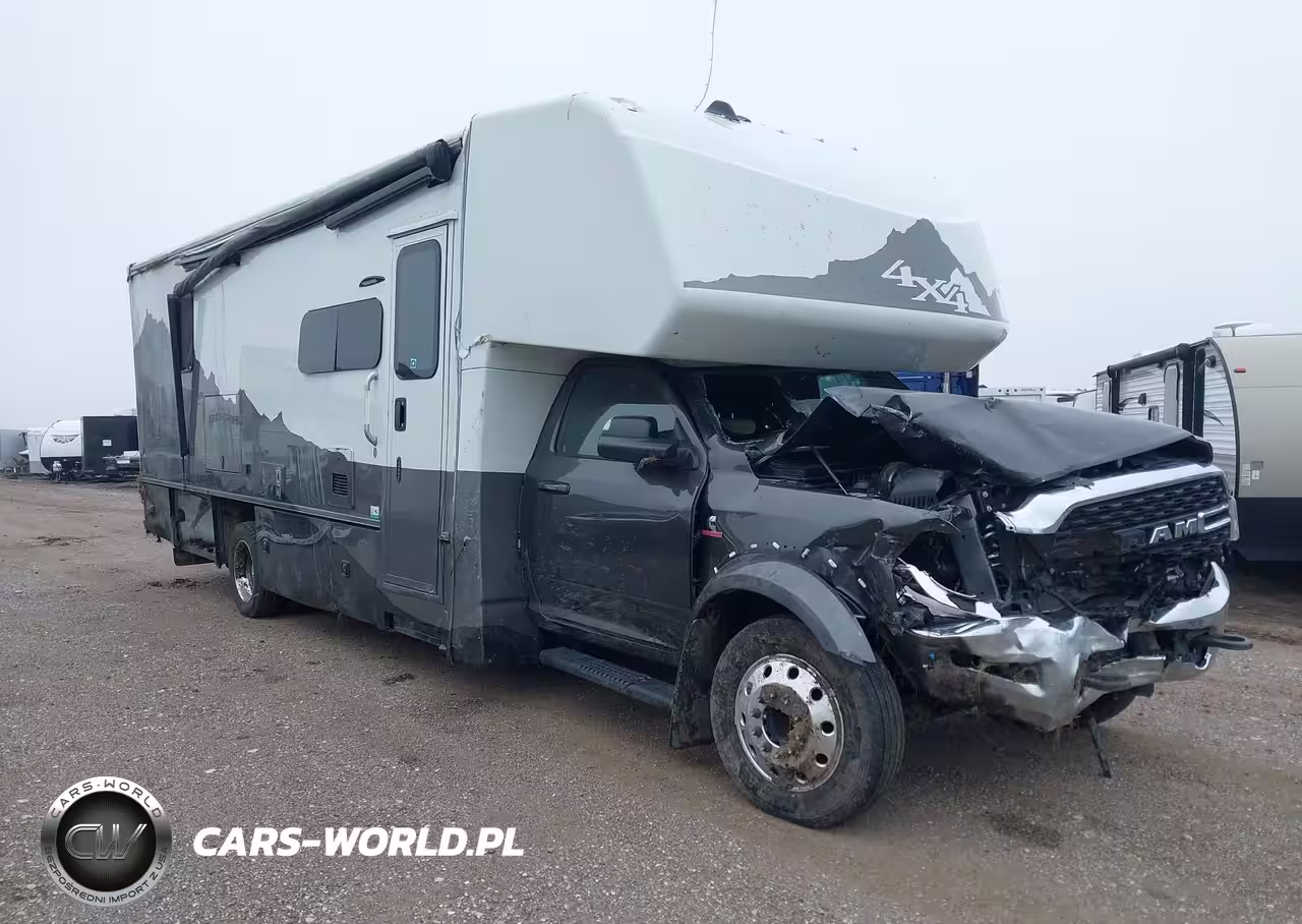 2022 RAM 5500 CHASSIS TRADESMAN-SLT