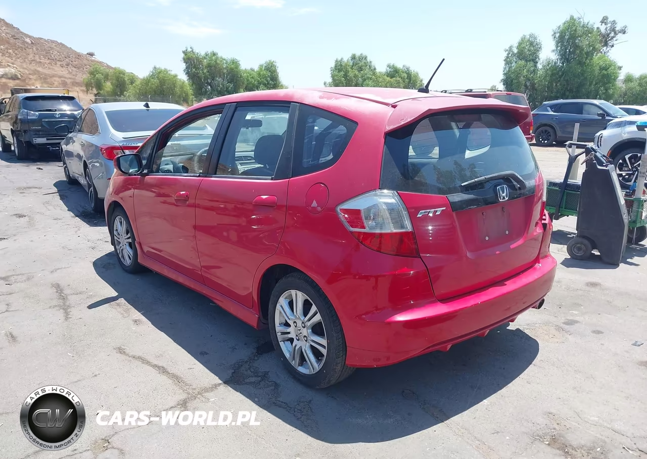 2010 Honda Fit Sport VIN:JHMGE8H47AC012442 - 3