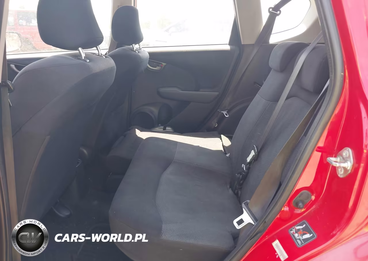 2010 Honda Fit Sport VIN:JHMGE8H47AC012442 - 8