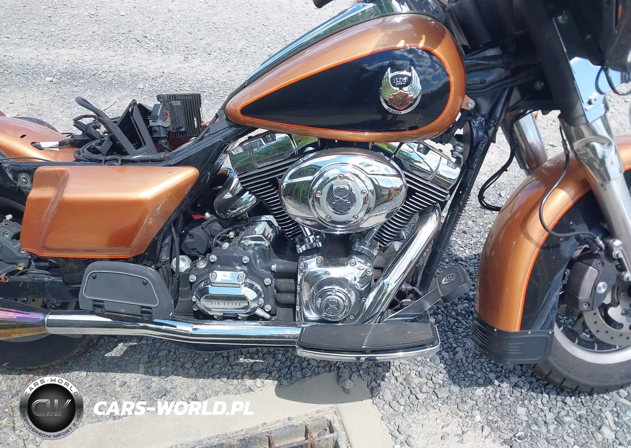 2008 Harley-Davidson Flhtcui 105Th Anniversary Edition VIN:1HD1FC4478Y621264 - 8