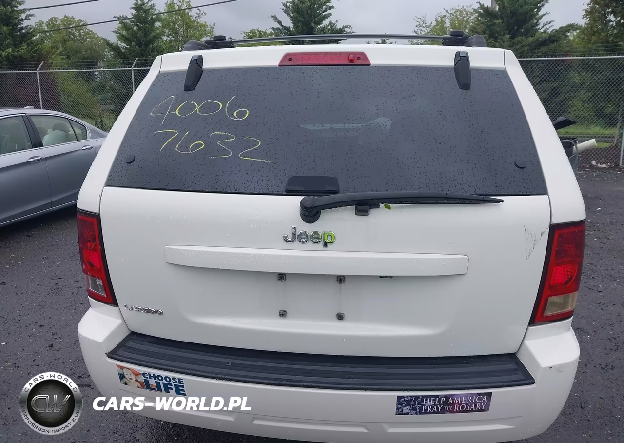 2010 Jeep Grand Cherokee Laredo VIN:1J4PS4GK9AC146981 - 17