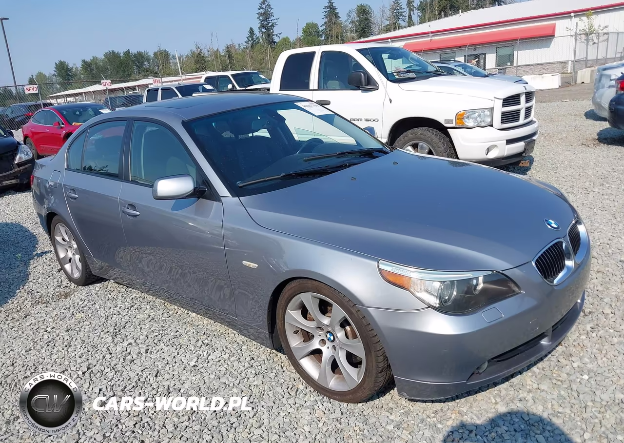 2004 BMW 545I