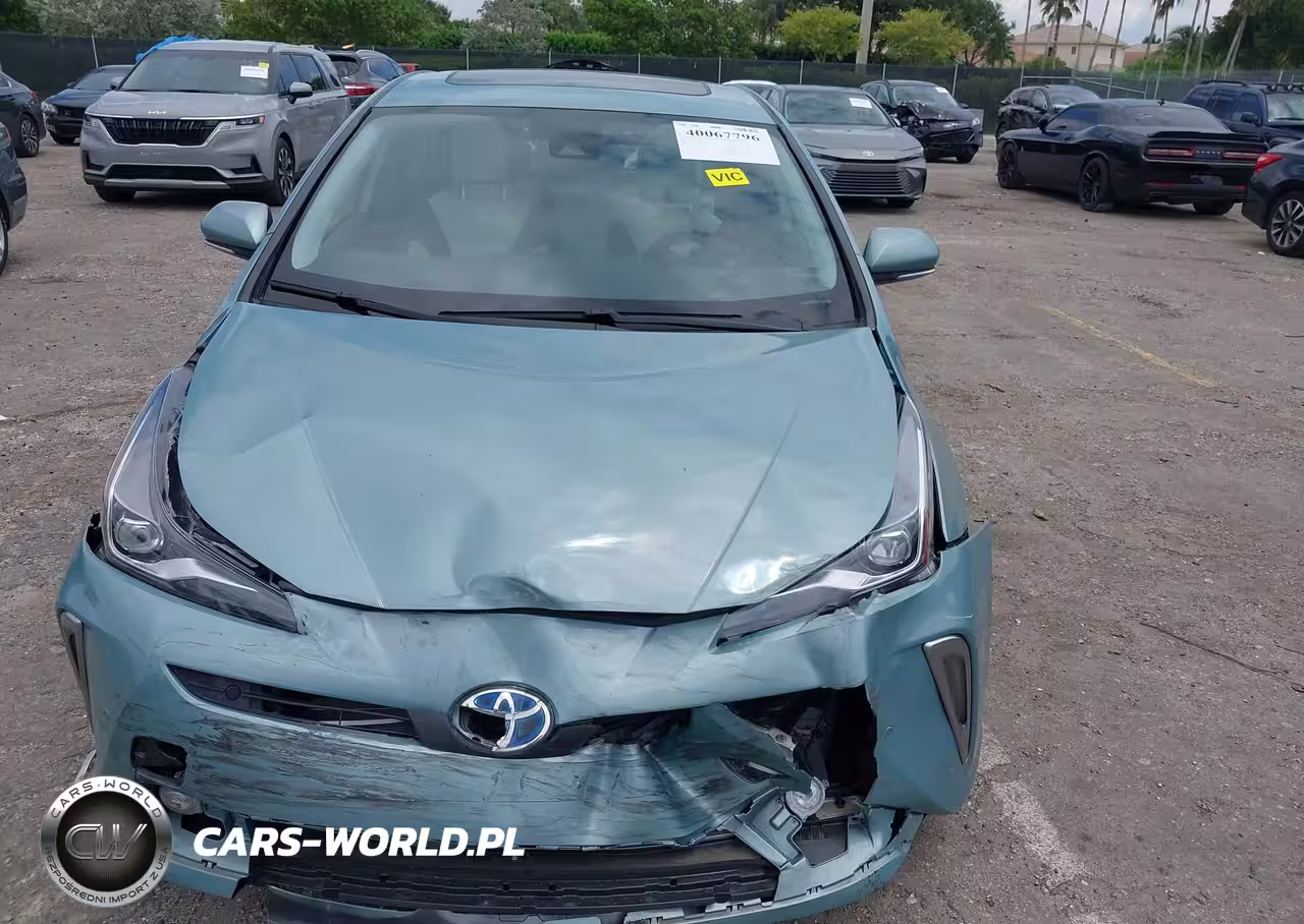 2022 Toyota Prius Xle VIN:2HGFB2F47DH027306 - 12