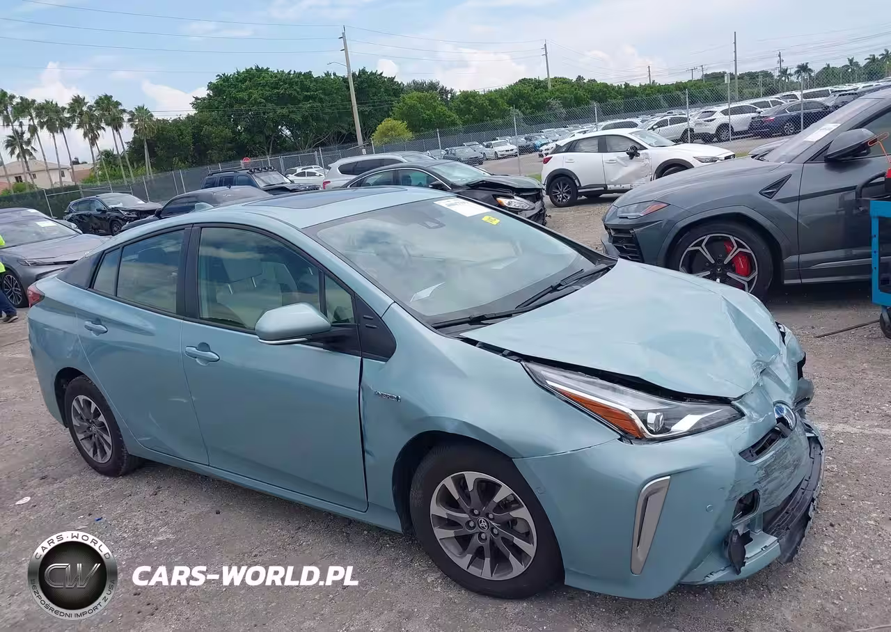 2022 Toyota Prius Xle VIN:2HGFB2F47DH027306 - 13