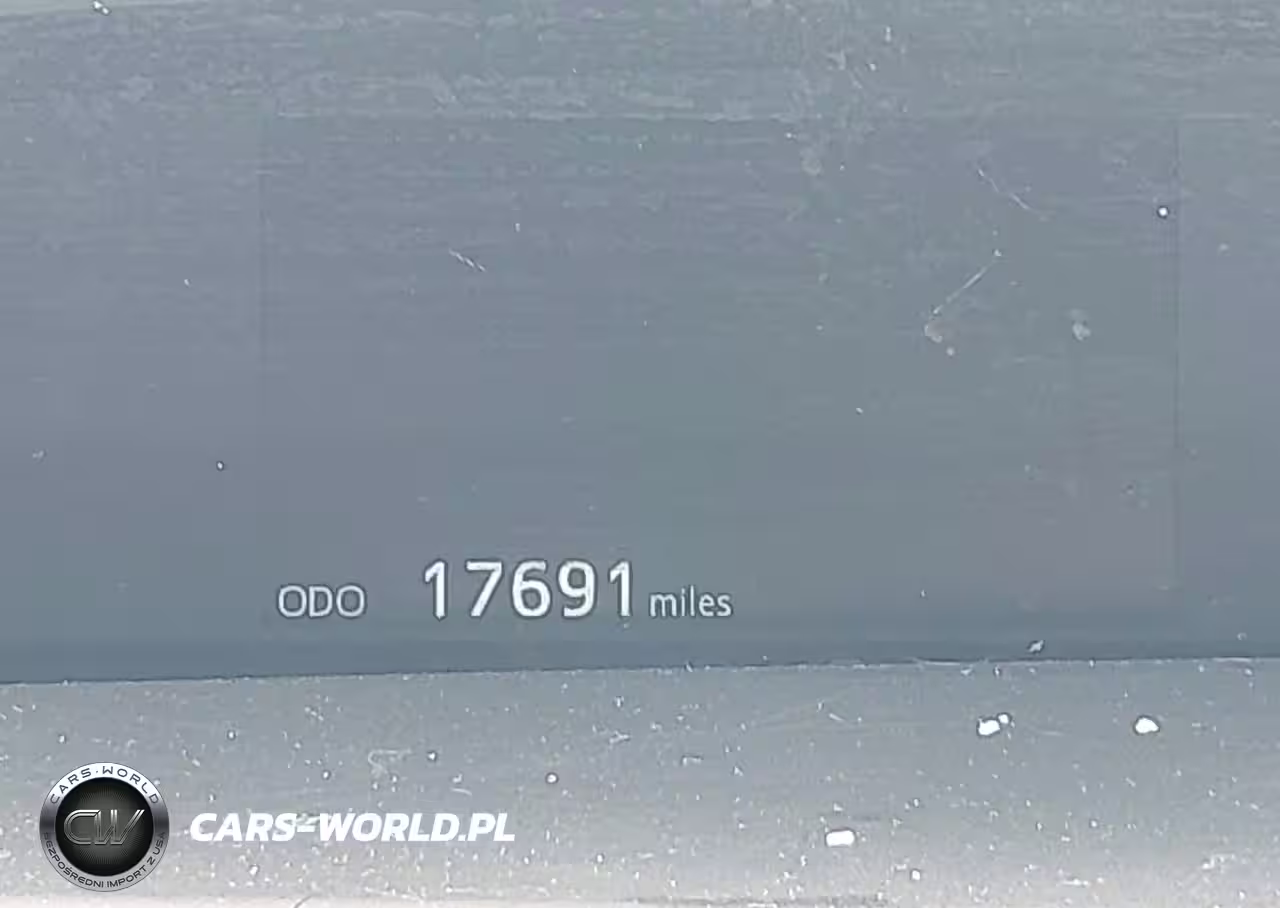 2022 Toyota Prius Xle VIN:2HGFB2F47DH027306 - 15