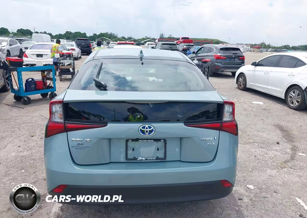 2022 Toyota Prius Xle VIN:2HGFB2F47DH027306 - 16