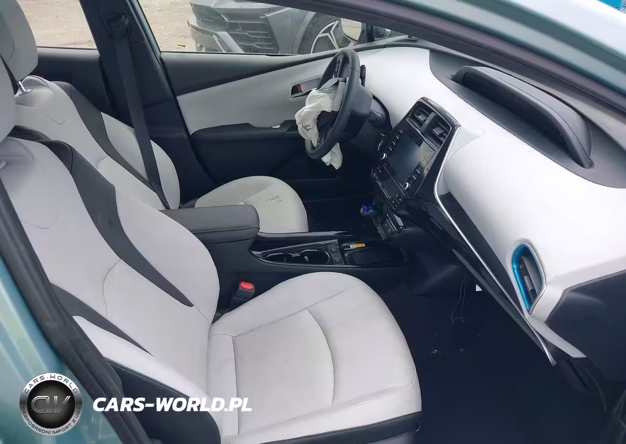 2022 Toyota Prius Xle VIN:2HGFB2F47DH027306 - 5