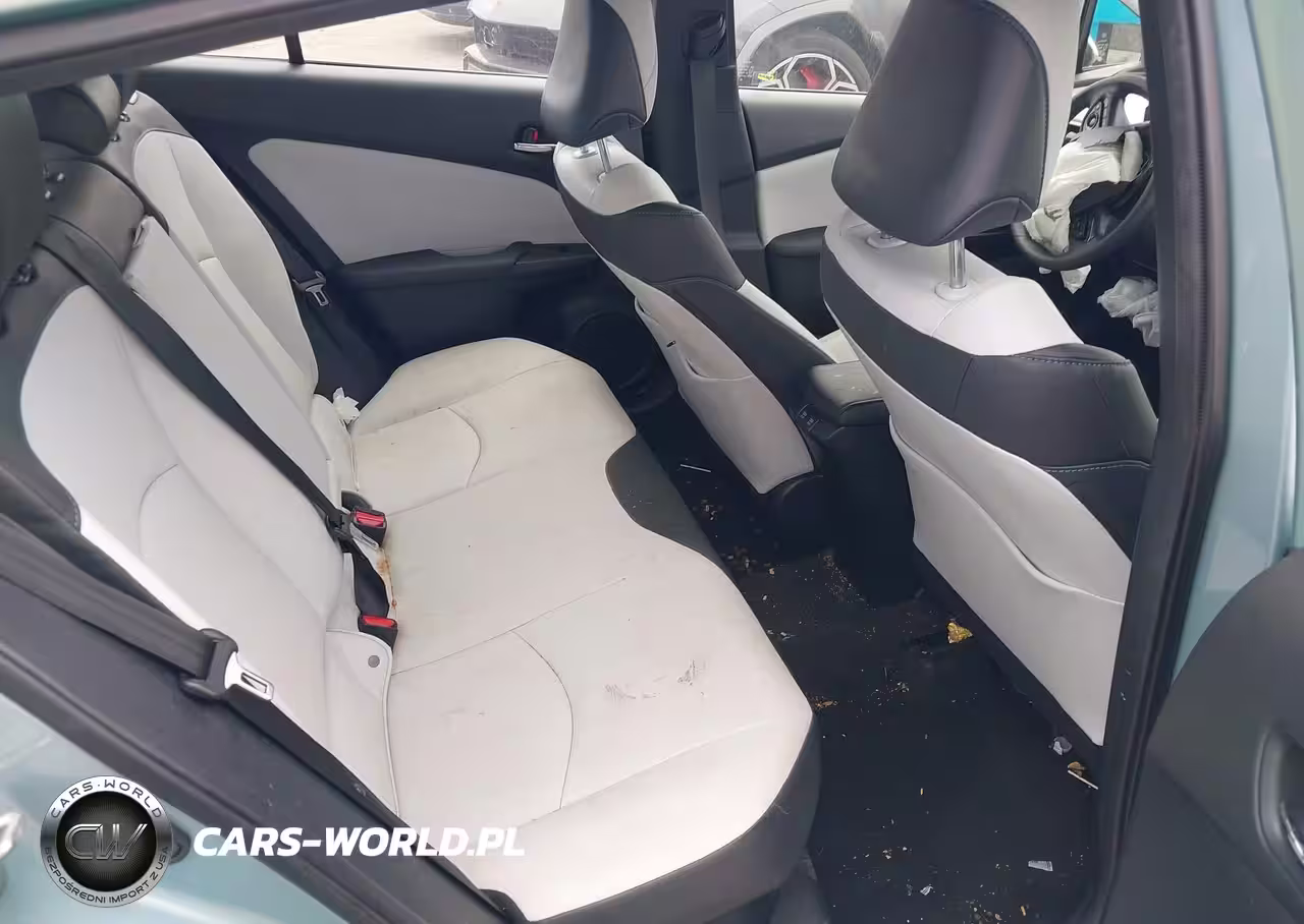 2022 Toyota Prius Xle VIN:2HGFB2F47DH027306 - 8