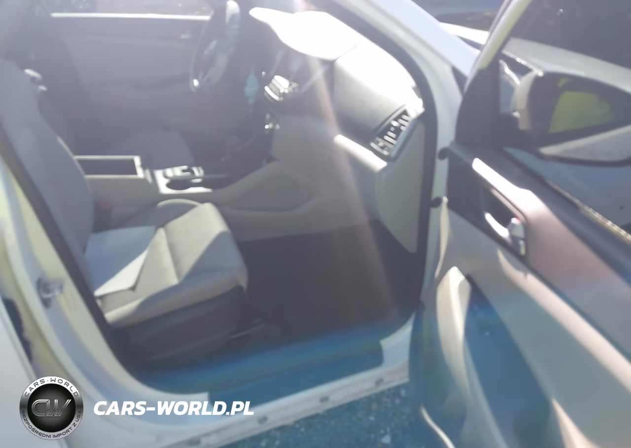 2018 Hyundai Tucson Value VIN:KM8J33A24JU705810 - 5