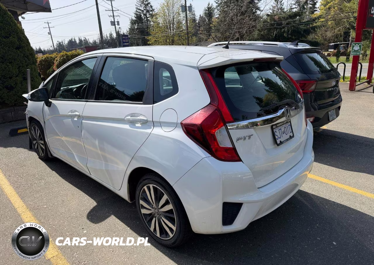 2013 Toyota Corolla Le VIN:JTDBU4EE2DJ114686 - 3