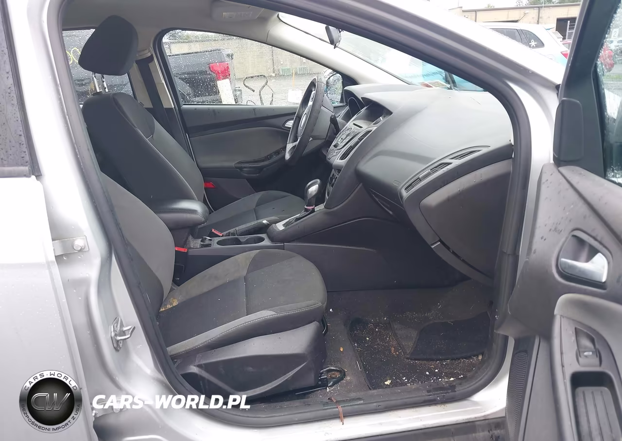 2014 Ford Focus Se VIN:1FADP3K25EL366481 - 5