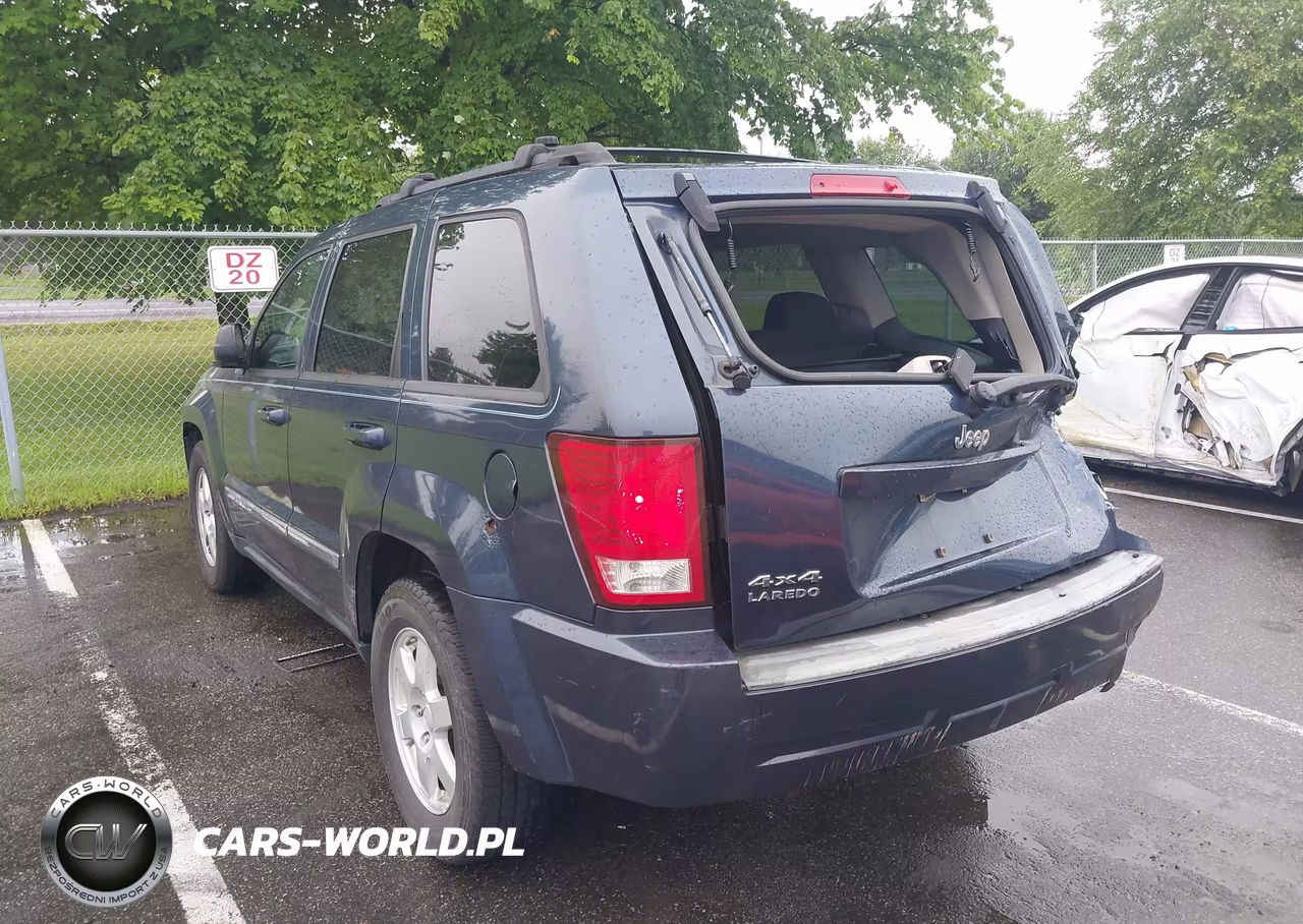 2010 Jeep Grand Cherokee Laredo VIN:1J4PR4GK0AC125965 - 3