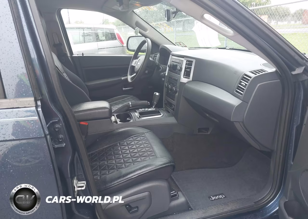 2010 Jeep Grand Cherokee Laredo VIN:1J4PR4GK0AC125965 - 5