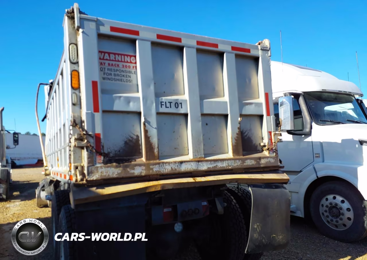 2000 Sterling Truck L8513 8513 VIN:2FWWMJBA7YAF49191 - 8
