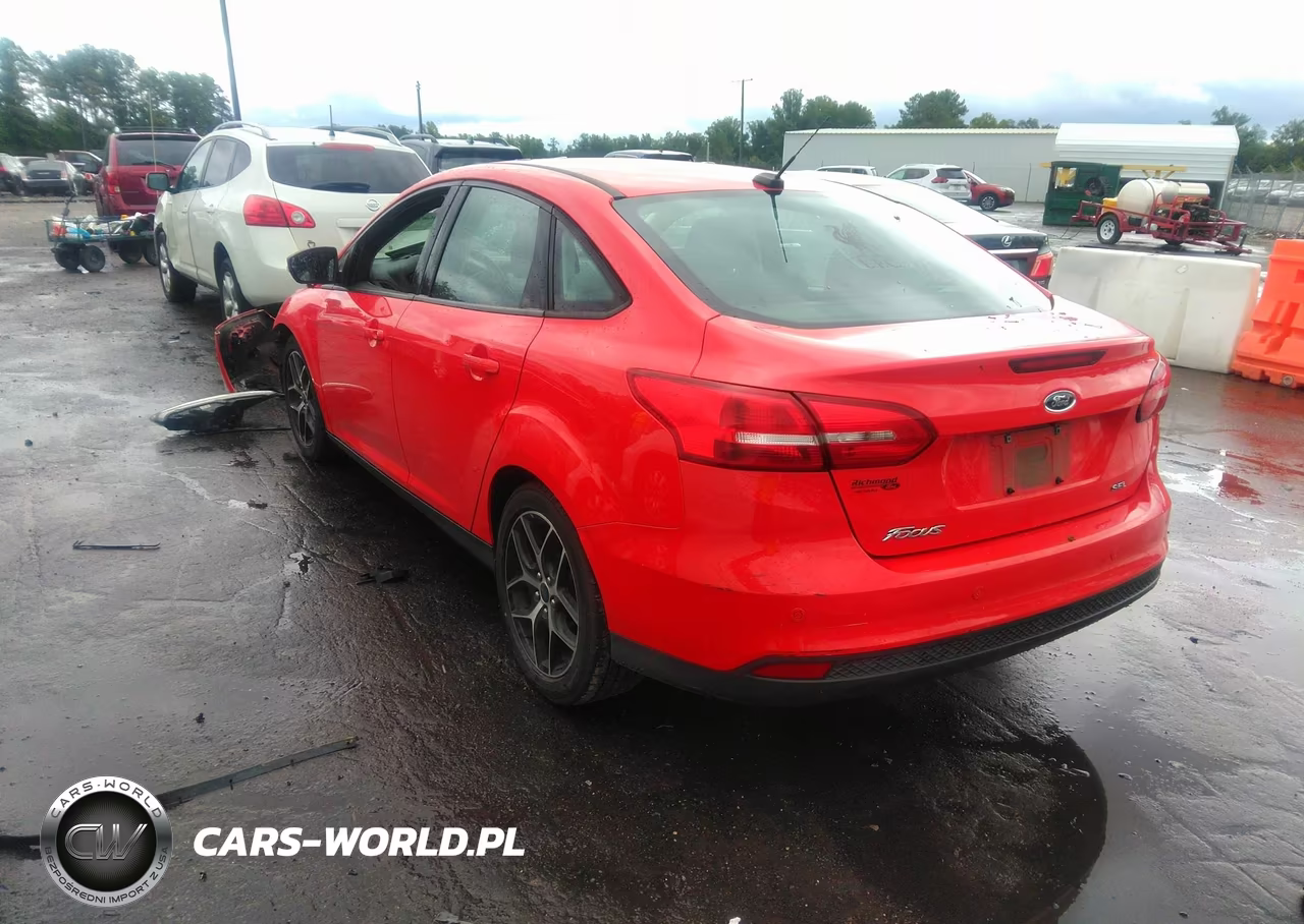 2017 Ford Focus Sel VIN:1FADP3H20HL282581 - 3