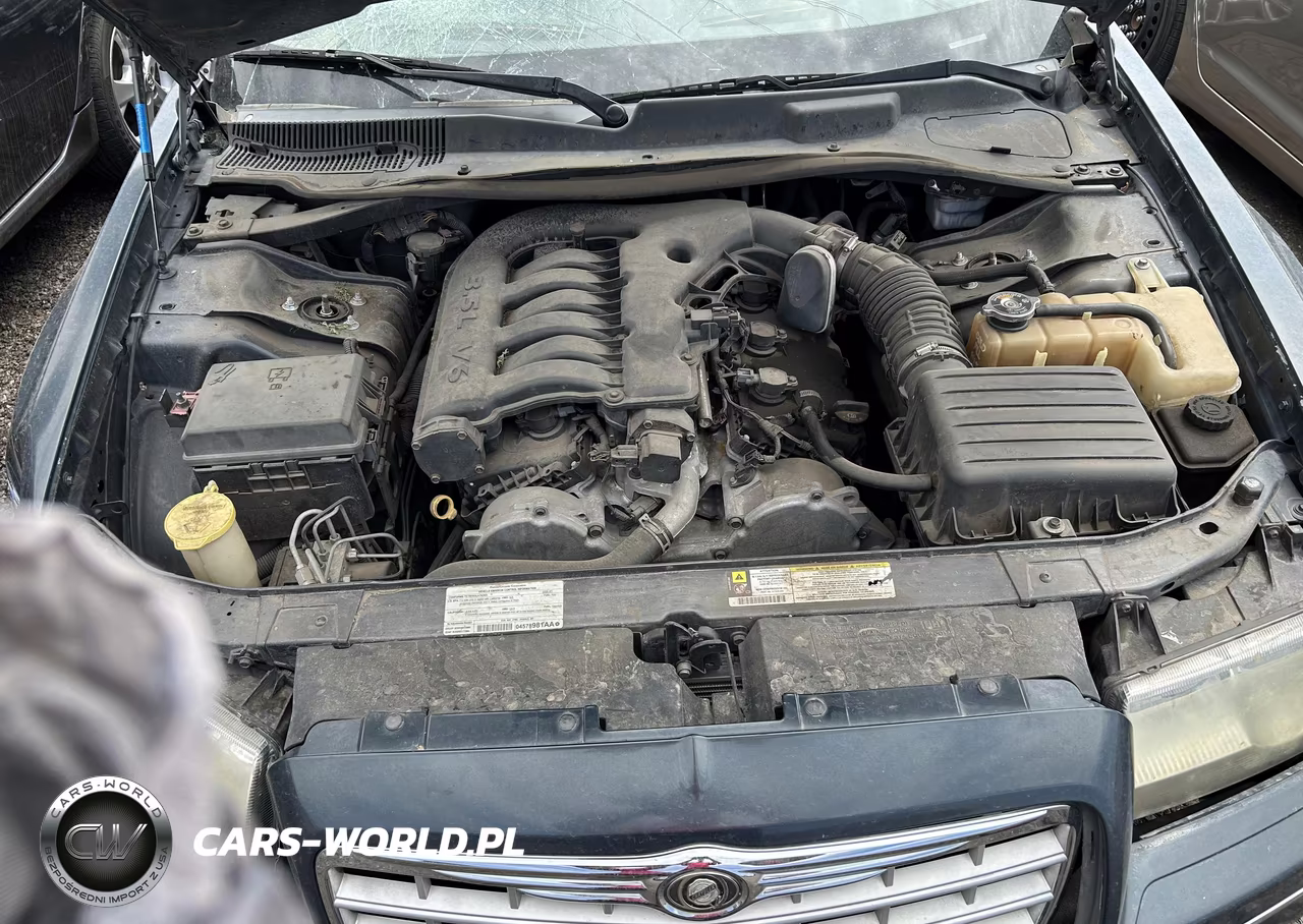 2008 Chrysler 300 Touring VIN:2C3KA53G68H22813 - 10