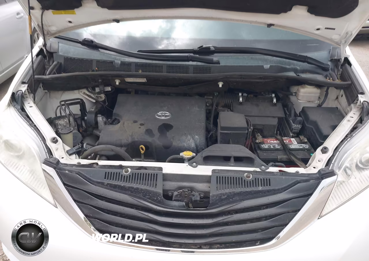 2014 Toyota Sienna Le V6 8 Passenger VIN:5TDKK3DC8ES485923 - 10