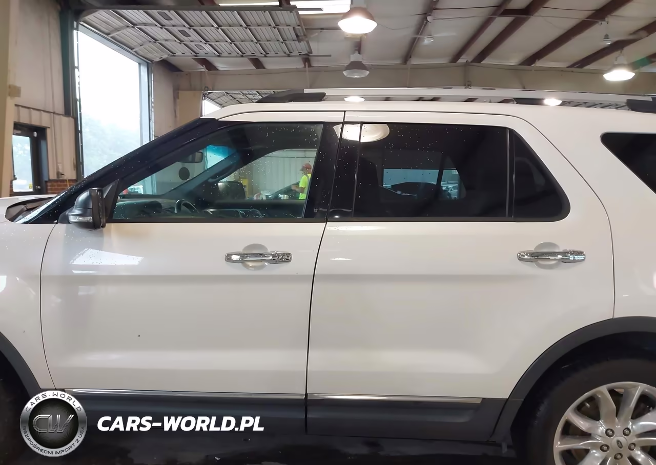 2015 Ford Explorer Xlt VIN:1FM5K8D82FGC32559 - 14
