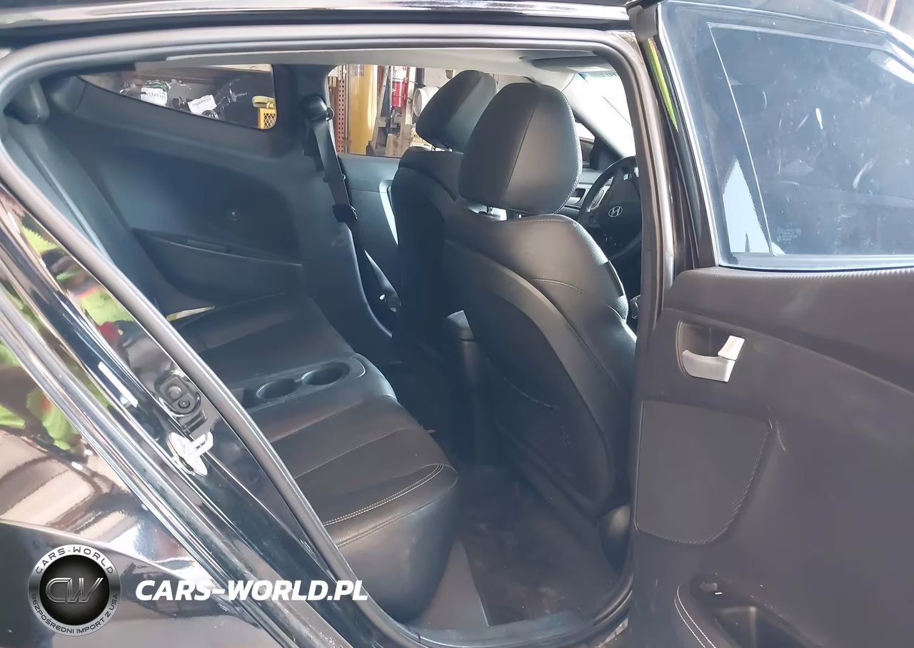 2014 Hyundai Veloster Turbo W-Black VIN:KMHTC6AEXEU207363 - 8