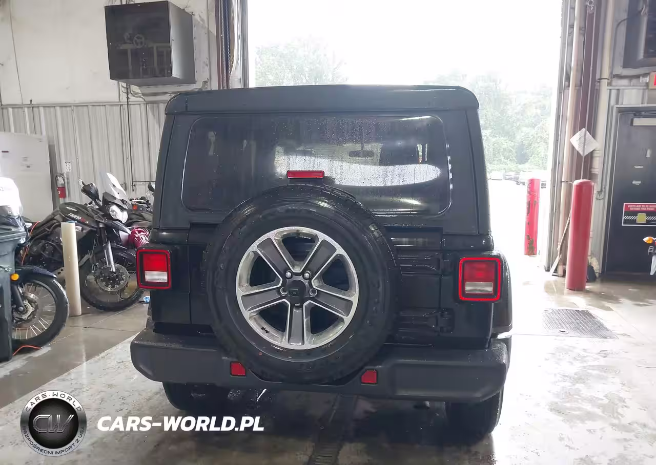 2019 Jeep Wrangler Unlimited Sahara 4X4 VIN:1C4HJXEG5KW528406 - 16