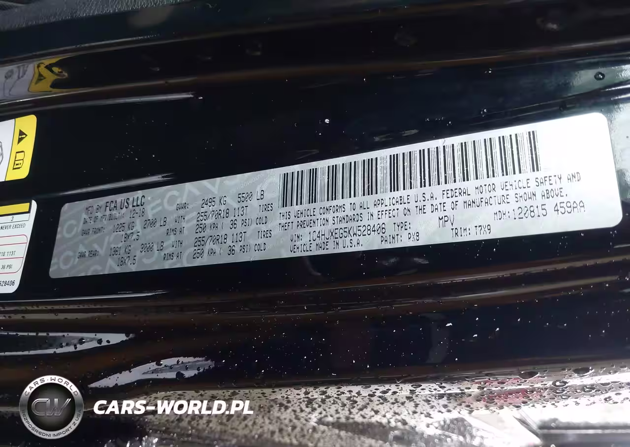 2019 Jeep Wrangler Unlimited Sahara 4X4 VIN:1C4HJXEG5KW528406 - 9