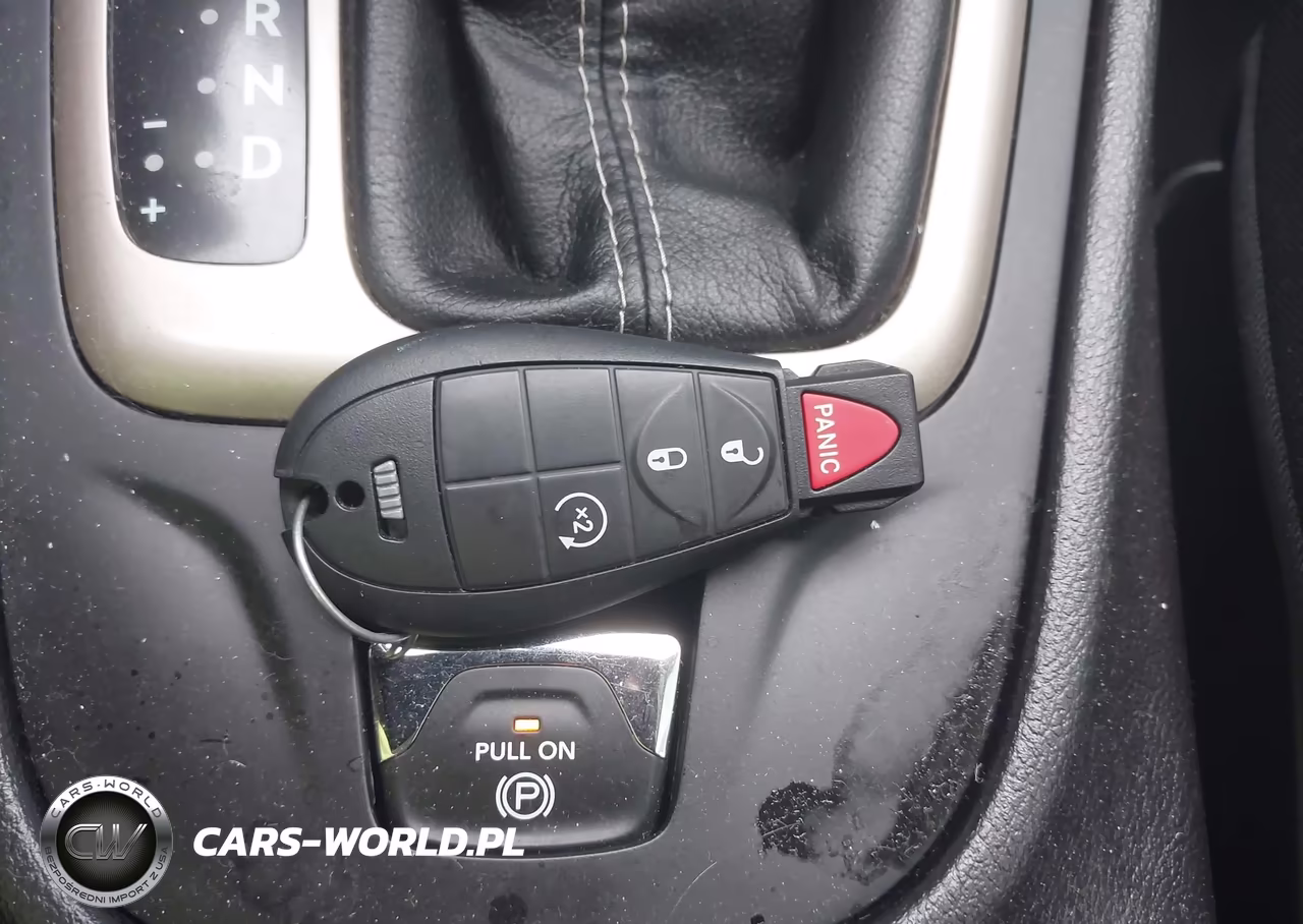 2017 Jeep Cherokee Latitude 4X4 VIN:1C4PJMCB3HW546963 - 11