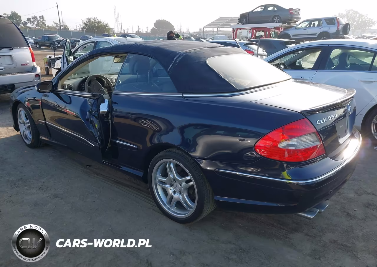 2009 Mercedes-Benz Clk 550 VIN:WDBTK72F99T102148 - 3