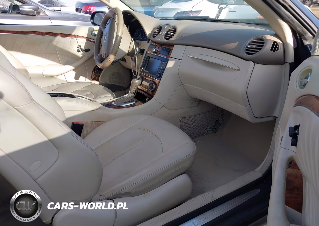 2009 Mercedes-Benz Clk 550 VIN:WDBTK72F99T102148 - 5