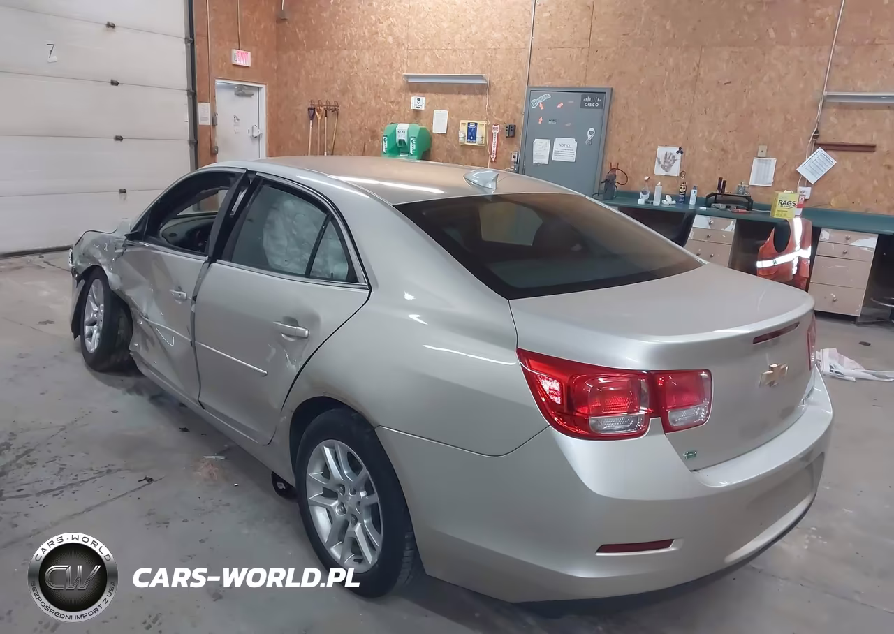2015 Chevrolet Malibu 1Lt VIN:1G11C5SL2FF322959 - 3