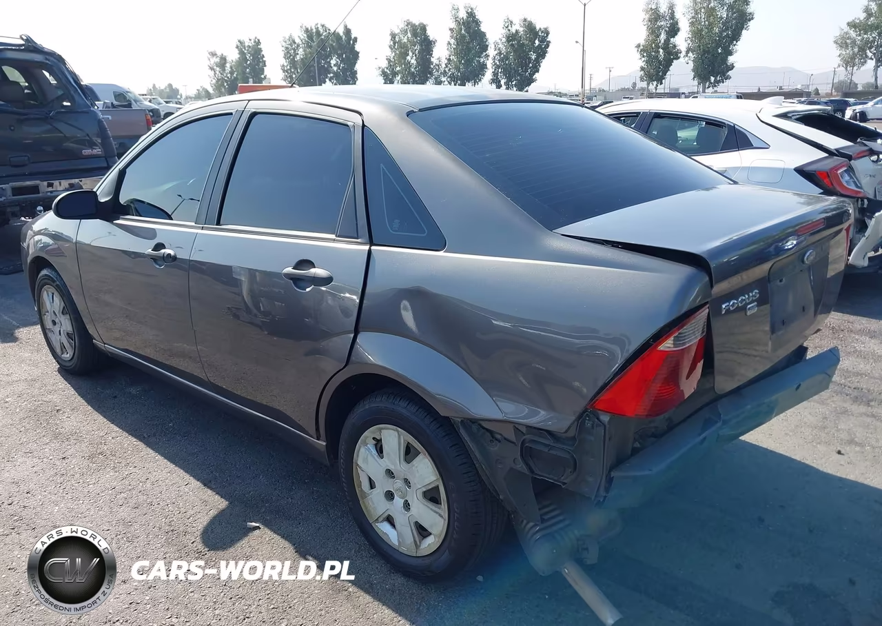 2007 Ford Focus S-Se-Ses VIN:1FAHP34NX7W297765 - 3