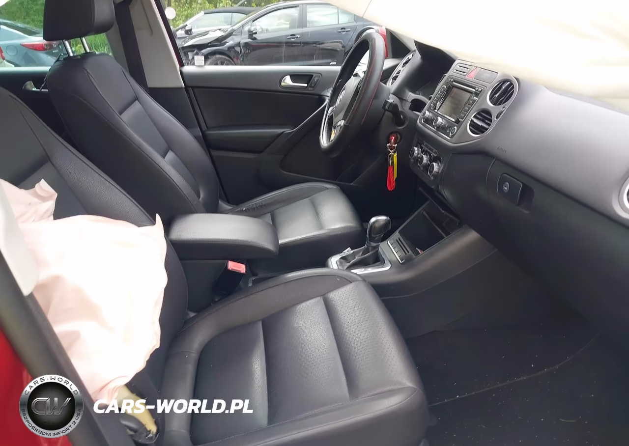 2011 Volkswagen Tiguan S VIN:WVGBV7AX1BW000454 - 5