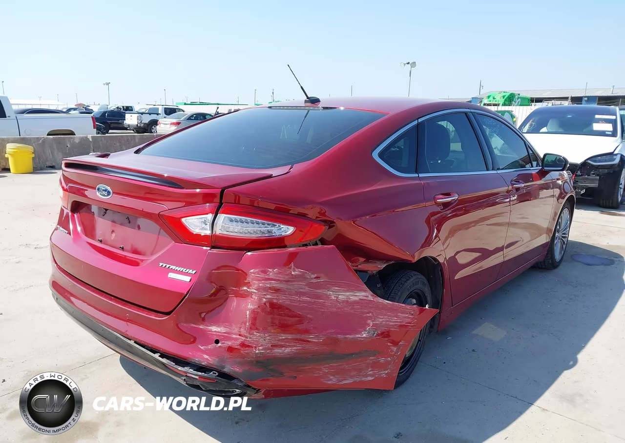 2013 Ford Fusion Titanium VIN:3FA6P0K91DR260677 - 4